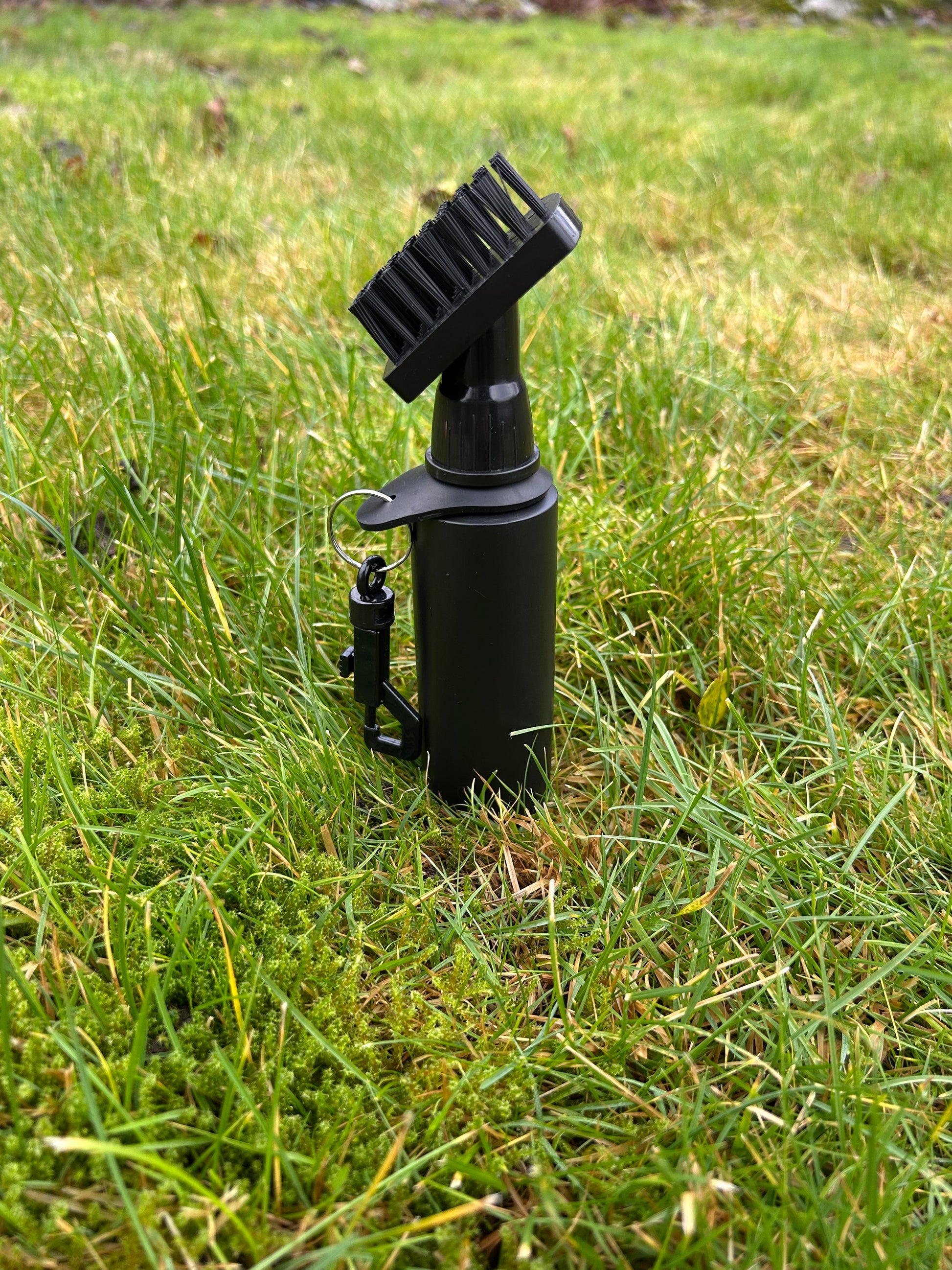 Portable Golf Club Groove Brush with Water Bottle - Black